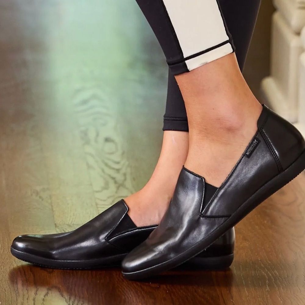 NWOB Mephisto Air Jet Korie Black Premium Leather Casual Flats Slip On Sz 9.5 US